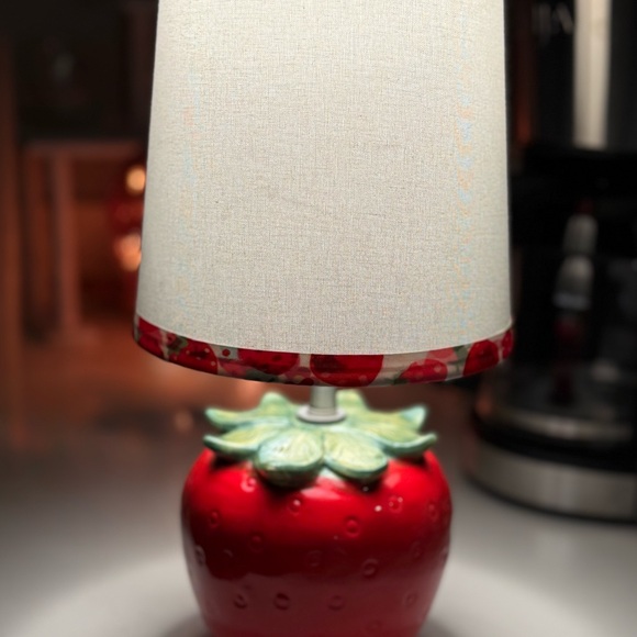 Strawberry Lamp - Picture 2 of 3